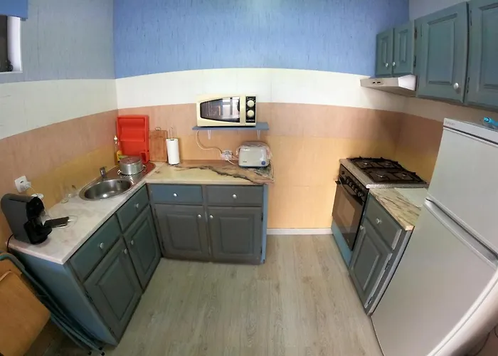 Algarve, Modern T1 With Balcony,